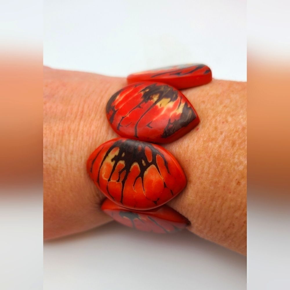 Vintage bracelet, stretchy, acrylic beads